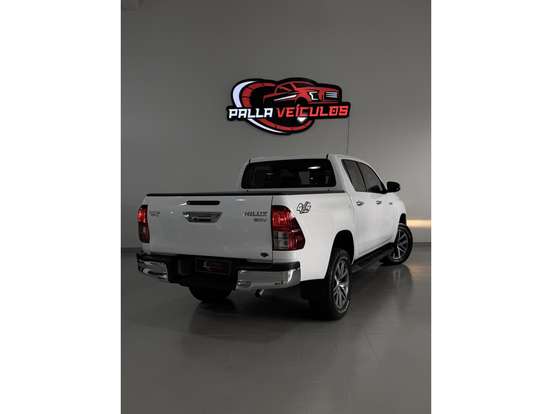 TOYOTA-HILUX-2019