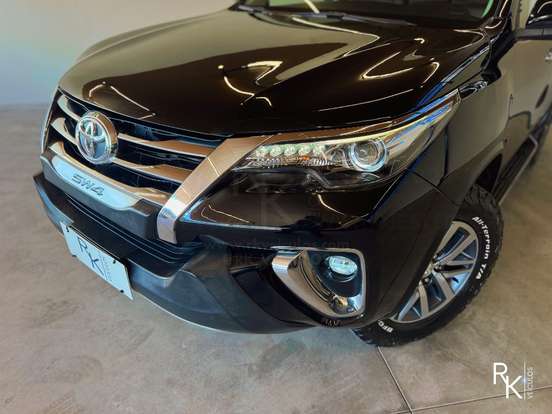 TOYOTA-HILUX-2017