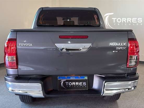 TOYOTA-HILUX-2.8 SRX 4X4 CD 16V DIESEL 4P AUTOMÁTICO TOYOTA-HILUX-2018