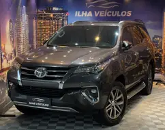 TOYOTA HILUX 2.8 SRX 4X4 CD 16V DIESEL 4P AUTOMÁTICO TOYOTA HILUX 2.8 SRX 4X4 CD 16V DIESEL 4P AUTOMÁTICO