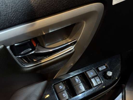TOYOTA-HILUX-2.8 SRX 4X4 CD 16V DIESEL 4P AUTOMÁTICO TOYOTA-HILUX-2018