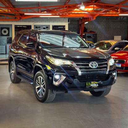TOYOTA-HILUX-2018