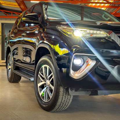TOYOTA-HILUX-2018