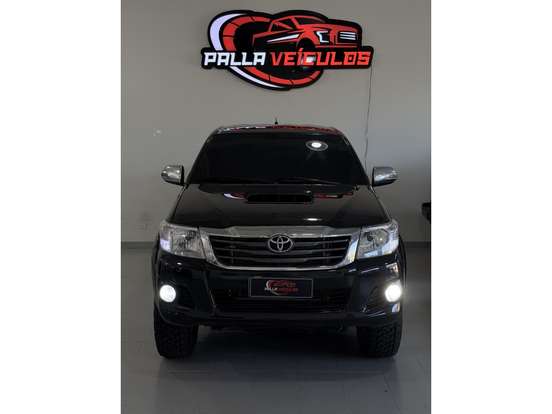 TOYOTA-HILUX-2013