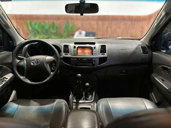 TOYOTA-HILUX-3.0 SRV 4X4 CD 16V TURBO INTERCOOLER DIESEL 4P AUTOMÁTICO TOYOTA-HILUX-2012