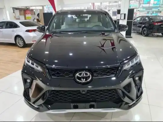 TOYOTA-HILUX SW4-2026