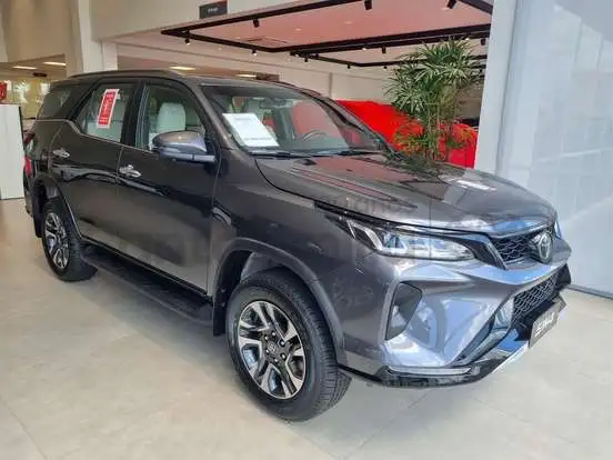TOYOTA-HILUX SW4-2026