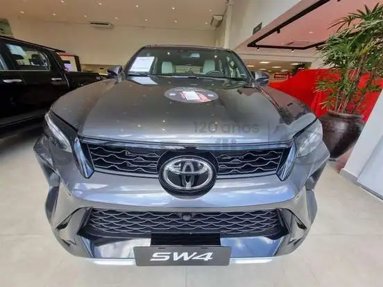 TOYOTA-HILUX SW4-2.8 D-4D TURBO DIESEL DIAMOND 7L 4X4 AUTOMÁTICO TOYOTA-HILUX SW4-2026