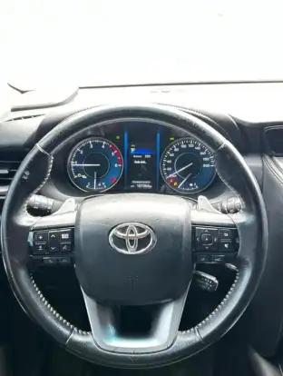 TOYOTA-HILUX SW4-2.8 D-4D TURBO DIESEL SRX 7L 4X4 AUTOMÁTICO TOYOTA-HILUX SW4-2021