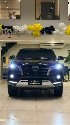 TOYOTA-HILUX SW4-2022