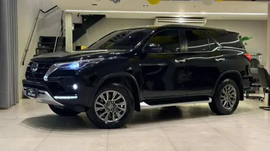 TOYOTA-HILUX SW4-2022
