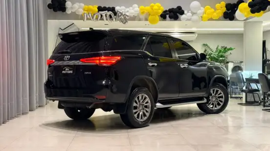 TOYOTA-HILUX SW4-2022