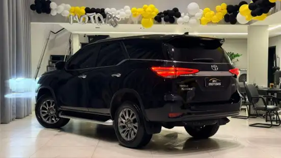 TOYOTA-HILUX SW4-2022