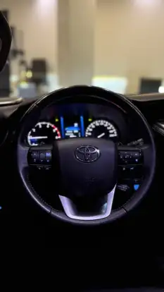 TOYOTA-HILUX SW4-2022