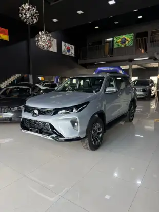 TOYOTA-HILUX SW4-2026