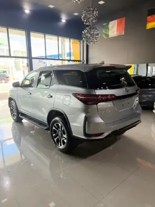 TOYOTA-HILUX SW4-2026
