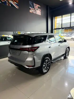 TOYOTA-HILUX SW4-2026