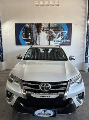 TOYOTA-HILUX SW4-2016