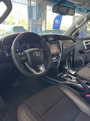 TOYOTA-HILUX SW4-2016