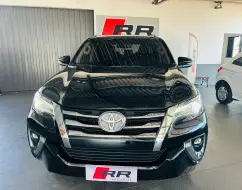 TOYOTA HILUX SW4 2.8 SRX 4X4 7 LUGARES 16V TURBO INTERCOOLER DIESEL 4P AUTOMÁTICO TOYOTA HILUX SW4 2.8 SRX 4X4 7 LUGARES 16V TURBO INTERCOOLER DIESEL 4P AUTOMÁTICO