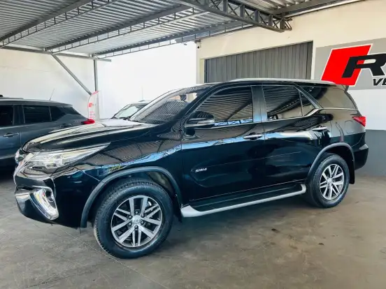 TOYOTA-HILUX SW4-2018