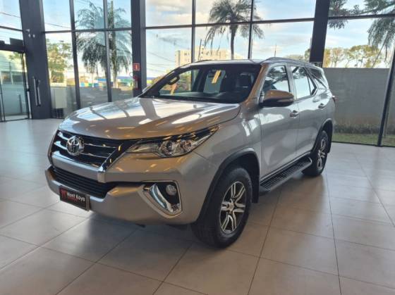 TOYOTA HILUX SW4 2.7 SR 4X2 16V FLEX 4P AUTOMÁTICO