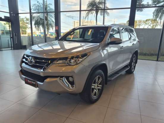 TOYOTA-HILUX SW4-2016