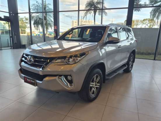 TOYOTA-HILUX SW4-2.7 SR 4X2 16V FLEX 4P AUTOMÁTICO TOYOTA-HILUX SW4-2016