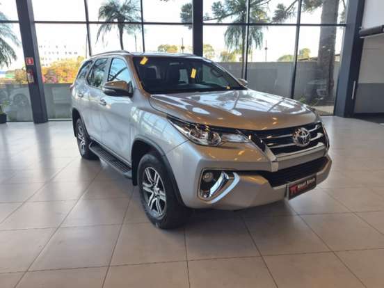 TOYOTA-HILUX SW4-2016