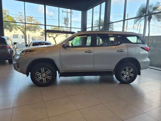 TOYOTA-HILUX SW4-2.7 SR 4X2 16V FLEX 4P AUTOMÁTICO TOYOTA-HILUX SW4-2016