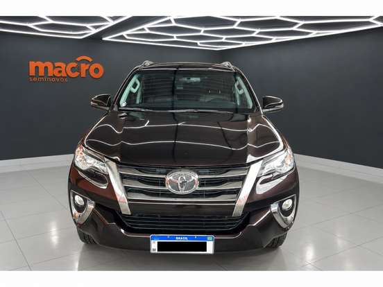 TOYOTA-HILUX SW4-2.7 SRV 7 LUGARES 4X2 16V FLEX 4P AUTOMÁTICO TOYOTA-HILUX SW4-2020