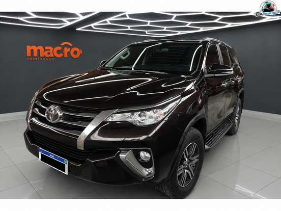 TOYOTA-HILUX SW4-2020
