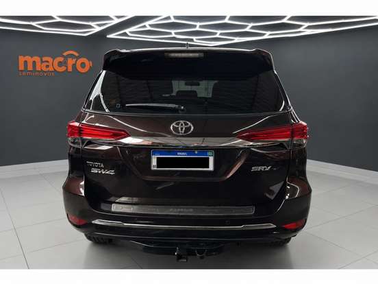 TOYOTA-HILUX SW4-2.7 SRV 7 LUGARES 4X2 16V FLEX 4P AUTOMÁTICO TOYOTA-HILUX SW4-2020