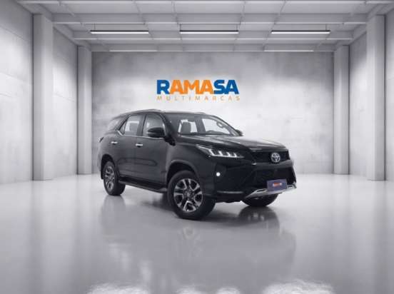 TOYOTA-HILUX SW4-2023