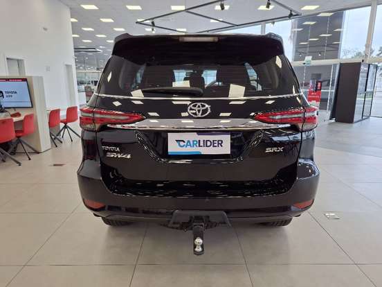 TOYOTA-HILUX SW4-2.8 D-4D TURBO DIESEL SRX 4X4 AUTOMÁTICO TOYOTA-HILUX SW4-2022