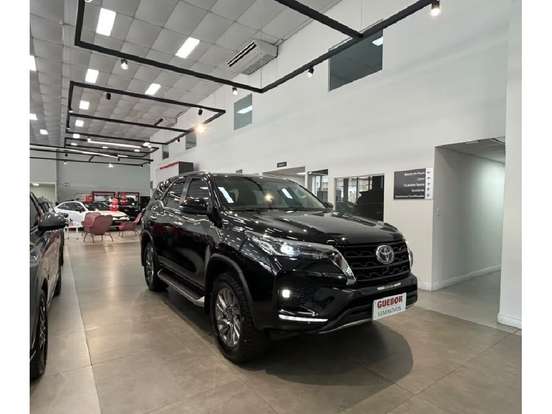 TOYOTA-HILUX SW4-2.8 D-4D TURBO DIESEL SRX 4X4 AUTOMÁTICO TOYOTA-HILUX SW4-2022