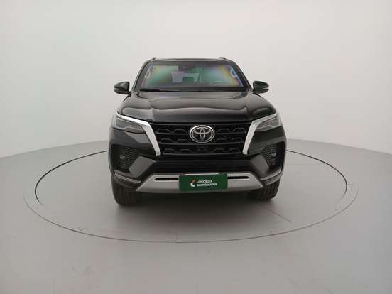 TOYOTA-HILUX SW4-2.8 D-4D TURBO DIESEL SRX 7L 4X4 AUTOMÁTICO TOYOTA-HILUX SW4-2023
