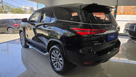 TOYOTA-HILUX SW4-2021