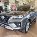 TOYOTA HILUX SW4 2.8 D-4D TURBO DIESEL SRX 7L 4X4 AUTOMÁTICO TOYOTA HILUX SW4 2.8 D-4D TURBO DIESEL SRX 7L 4X4 AUTOMÁTICO