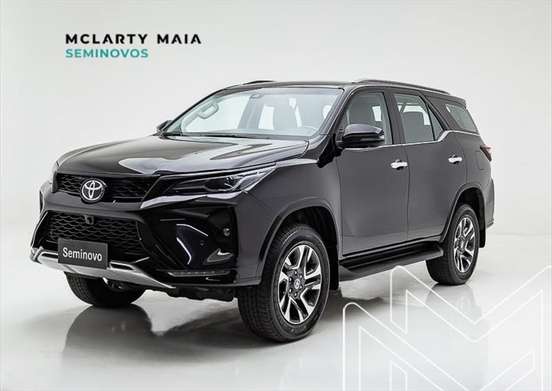 TOYOTA-HILUX SW4-2024