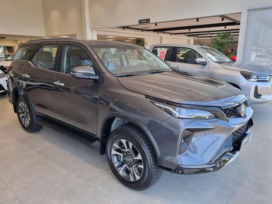 TOYOTA-HILUX SW4-2026