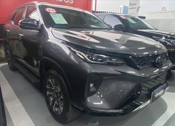 TOYOTA HILUX SW4 2.8 D-4D TURBO DIESEL SRX PLATINUM 4X4 AUTOMÁTICO