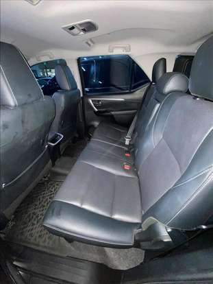 TOYOTA-HILUX SW4-2024