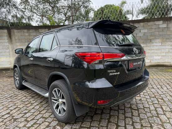 TOYOTA-HILUX SW4-2.8 SRX 4X4 16V TURBO INTERCOOLER DIESEL 4P AUTOMÁTICO TOYOTA-HILUX SW4-2018