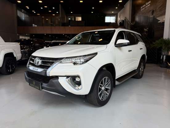 TOYOTA-HILUX SW4-2019
