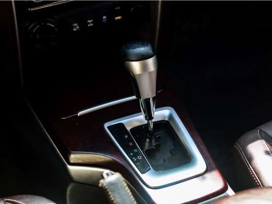 TOYOTA-HILUX SW4-2016