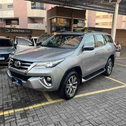 TOYOTA-HILUX SW4-2016