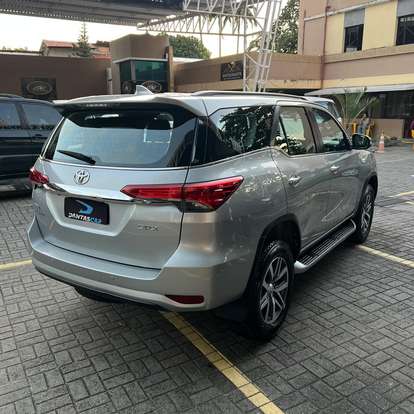 TOYOTA-HILUX SW4-2016