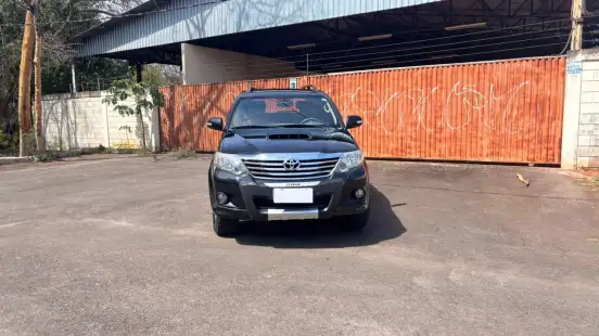 TOYOTA-HILUX SW4-2013