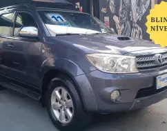 TOYOTA HILUX SW4 3.0 SRV 4X4 7 LUGARES 16V TURBO INTERCOOLER DIESEL 4P AUTOMÁTICO TOYOTA HILUX SW4 3.0 SRV 4X4 7 LUGARES 16V TURBO INTERCOOLER DIESEL 4P AUTOMÁTICO